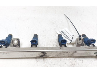 Комплект форсунок 353102B000, 353102B000    Hyundai ix20  G4FA 