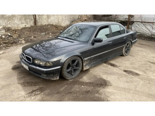 Передняя решётка BMW 7 E38 1993-2001 года 8236312      