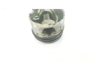 Píst 11258580515   BMW 5 F10 F11   2.0  