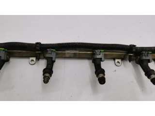 Vstřikovač 95702161021A   Saab 9-7X  pro benzínový motor 4.2  