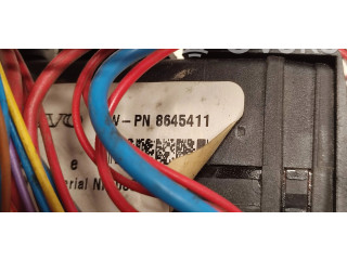   Pojistková skříňka 8645411   Volvo V70 2000