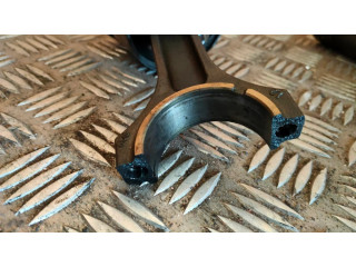 Píst    BMW 3 E90 E91  pro naftový motor 2.0 N47 