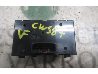 Дисплей    8391012630   Toyota Auris E180