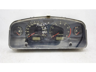 Přístrojová deska  Toyota Carina T190 1996 830005238  