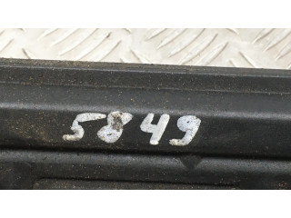 Vstřikovací lišta 1440318   BMW 5 E39  pro benzínový motor 2.2 M54B22 