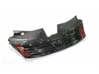 Передняя решётка Dacia Logan I 2004-2012 года 8200748240      