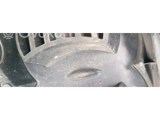 Верхняя решётка Audi A6 S6 C5 4B 1997-2005 года 4B0853551F      