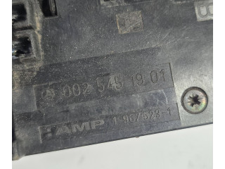   Pojistková skříňka 0025451901, 19675231   Mercedes-Benz E W210 1999