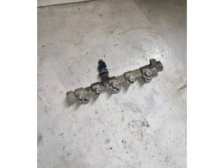 Vstřikovací lišta 0445214258   Renault Trafic II (X83)     