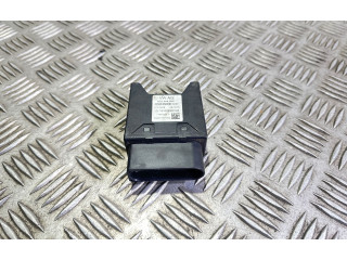 Vstřikovač 5Q0906093   Audi A3 S3 8V    CZCA 