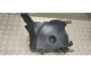   Pojistková skříňka    Toyota Auris 150 2008