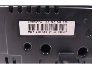 Přístrojová deska  Mercedes-Benz C W203 2005 2035409747  