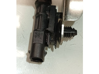 Vstřikovací lišta 31478555, 31465788   Volvo V40    B4204T37 