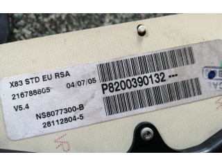 Přístrojová deska  Renault Trafic II (X83) 2009 216754648, 216501761  