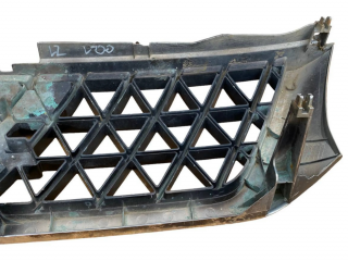 Передняя решётка Mitsubishi L200 2006-2014 года MR523854, MR523853      