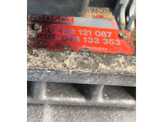 Топливная рампа 0438121087, 0986438235   Audi 80 90 B3   для двигателя AAD