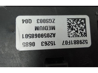   Pojistková skříňka 529881f07   Mercedes-Benz C W205 2014