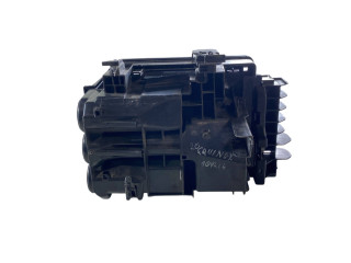 Блок предохранителей  84300718, 84809671   Chevrolet Equinox    