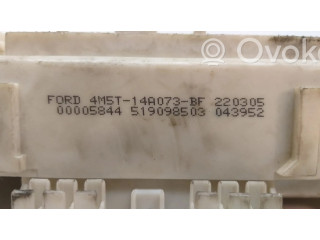 Блок предохранителей 4M5T14A073BF, 00005844   Ford Focus C-MAX    