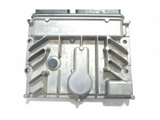 Pojistková skříňka Блок управления двигателем ECU 55588354   Opel Astra J 2013