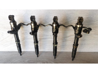 Vstřikovač 23670-27030   Toyota Avensis Verso  pro naftový motor 2.0  