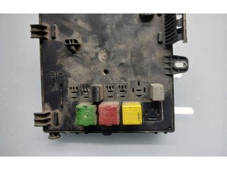 Блок предохранителей 13112913, 519048029   Opel Signum    