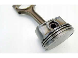 Píst 82L64   Audi A4 S4 B5 8D     