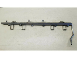 Vstřikovací lišta 143894902   BMW 5 E60 E61  pro benzínový motor 2.2  