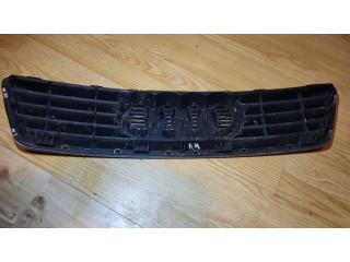 Передняя решётка Audi A4 S4 B5 8D 1994-1999 года 4B0853651A      