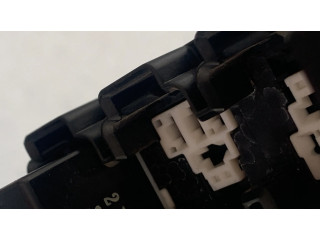   Pojistková skříňka 1567001020   Subaru Outback 2002