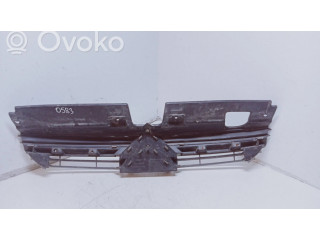 Передняя решётка Citroen C5 2001-2004 года 9636751980      