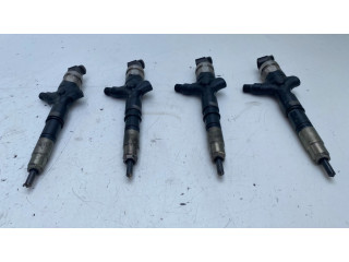 Комплект форсунок 2367030100    Toyota Hilux (AN10, AN20, AN30) для дизельного двигателя  2.5
