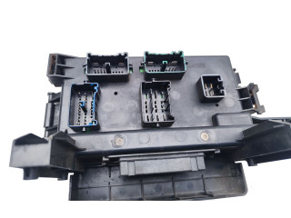 Блок предохранителей P04692233AD   Chrysler 300 - 300C    