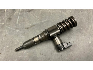 Vstřikovač 03G130073T   Volkswagen PASSAT B6  pro naftový motor 2.0  