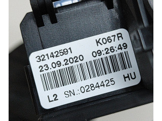   Pojistková skříňka 31682732, 32142591   Volvo V60 2020