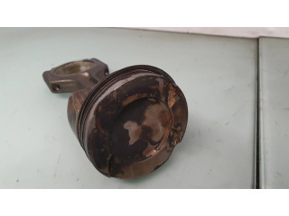 Píst 7624408, 11247624408   BMW 4 F32 F33  pro benzínový motor 2.8 N26 