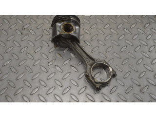Píst    Volvo V40    D 4204 T14 