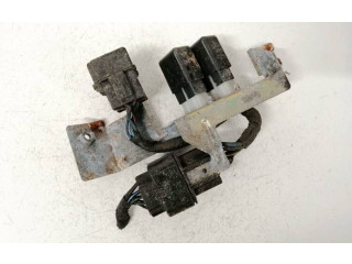 Ящик предохранителей (комплект) Mitsubishi Pajero Sport I  1996 - 2008 года 521F011C      