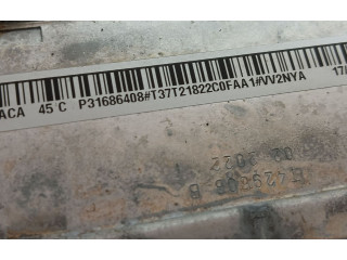 Интеркулер  31686408, P31686408   Volvo XC40 2.0