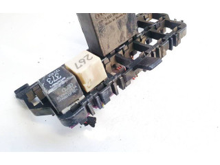   Pojistková skříňka 8d0937503d, 8a0937530   Audi A6 S6 C5 4B 2001