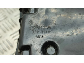 Блок предохранителей  8266242350   Toyota RAV 4 (XA40)    