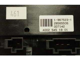  Pojistková skříňka A0025451901   Mercedes-Benz E W210 