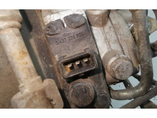 Vstřikovací lišta 0438121011, 026133353   Audi 80 90 B3     