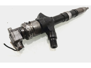 Vstřikovač 236700g010   Toyota Avensis T250     