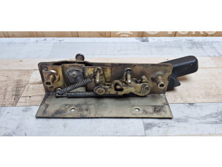 Замок багажника 9017400135    Mercedes-Benz Sprinter W901 W902 W903 W904 1995 - 2007 года