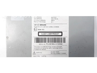 Радио/ проигрыватель CD/DVD / навигация
