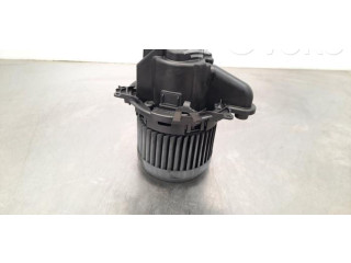 Вентилятор печки    272101005R   Renault Captur