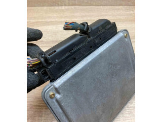 Блок управления двигателем Блок управления 24417198, 0281010273   Opel Omega B2