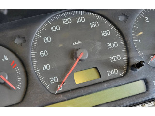 Přístrojová deska  Volvo S70  V70  V70 XC 1999 9451530, 7R0T40  
