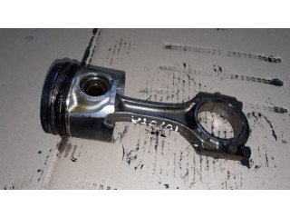 Píst 82L73, M071   Toyota Avensis T220  pro naftový motor 2.0  